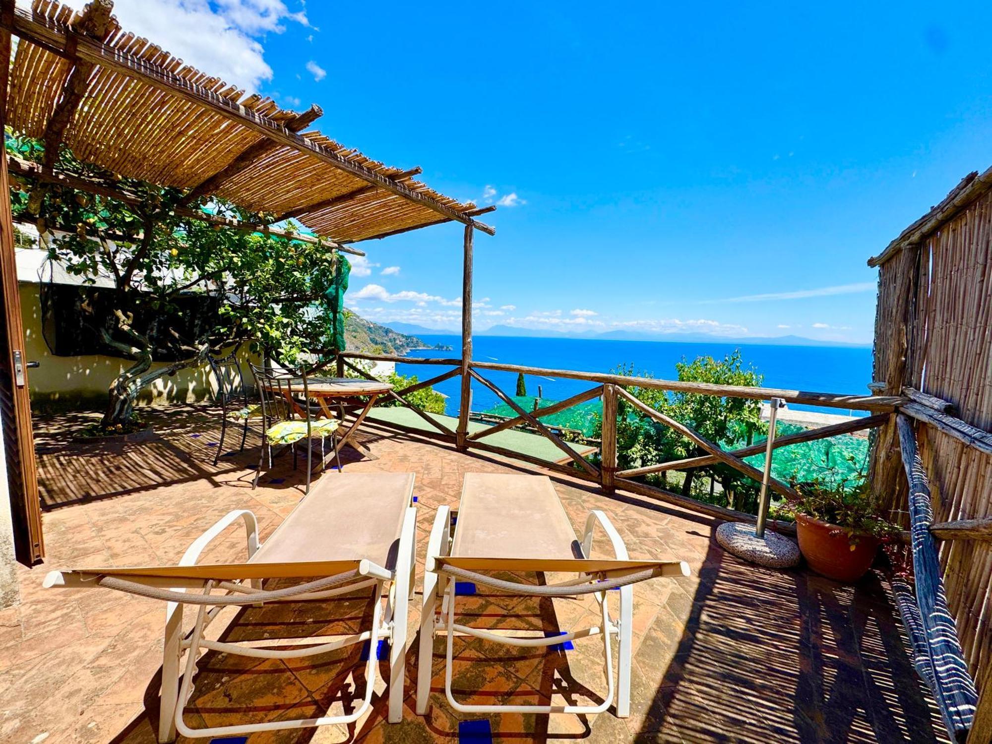 Emotion Apartment Praiano Exterior photo