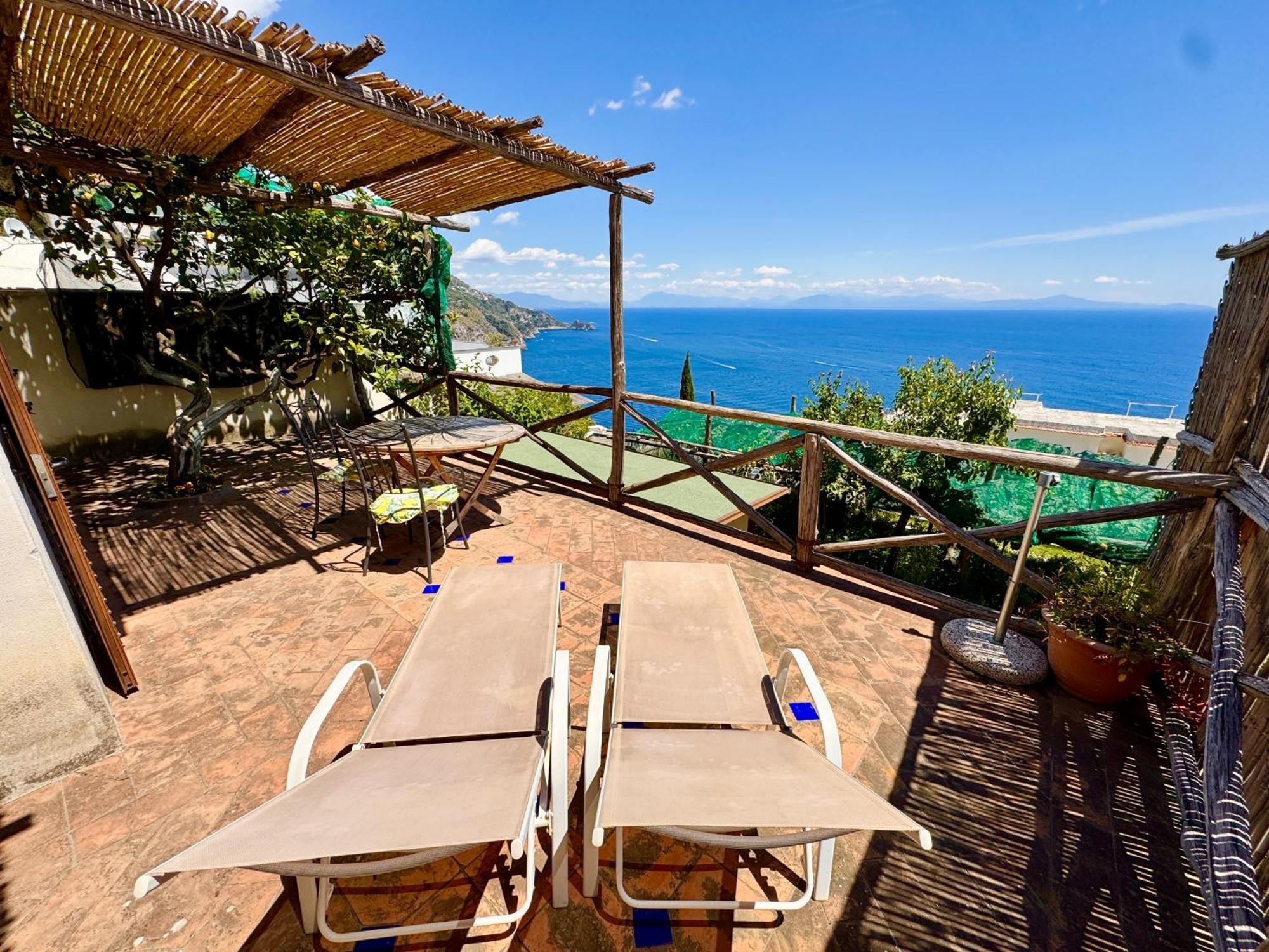 Emotion Apartment Praiano Exterior photo
